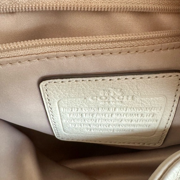 👜 Coach Madison Hobo Bag – Cream Pebbled Leather - Picture 3 of 11